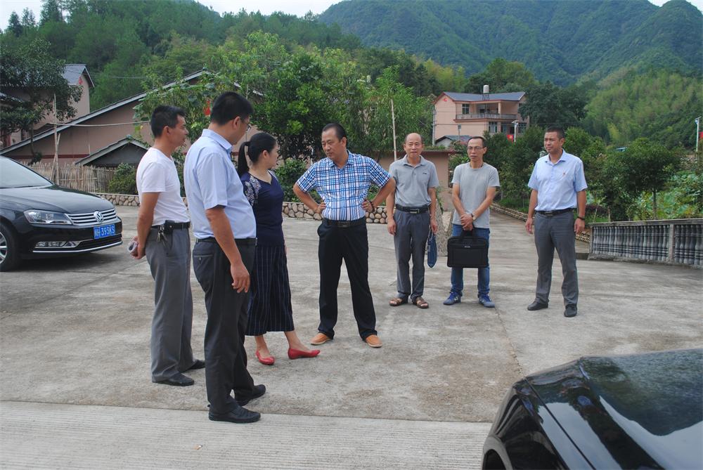 福建易順建筑工程有限公司“互動(dòng)聯(lián)動(dòng)、掛鉤幫扶”招沙甲村貧困戶捐贈(zèng)儀式